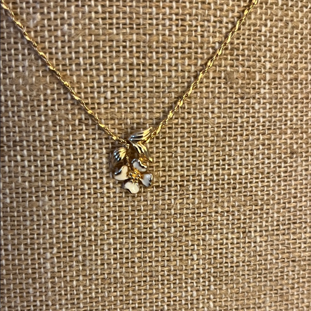 Avon Gold Tone Necklace with Enamel Dogwood Flower Necklace